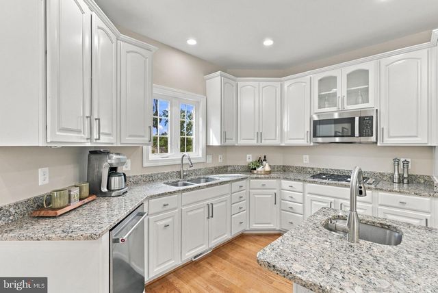 6743 BREEZY DR, Warrenton, VA 20187