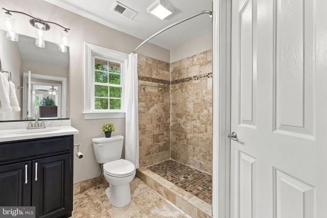 6743 BREEZY DR, Warrenton, VA 20187