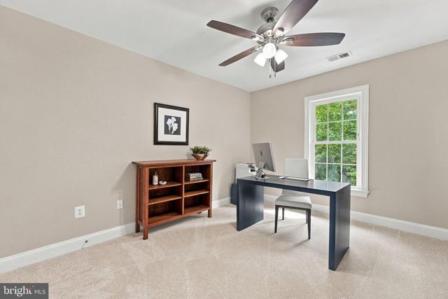 6743 BREEZY DR, Warrenton, VA 20187