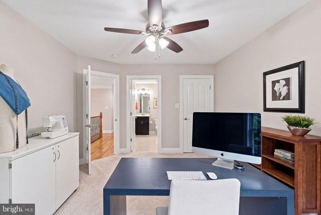 6743 BREEZY DR, Warrenton, VA 20187