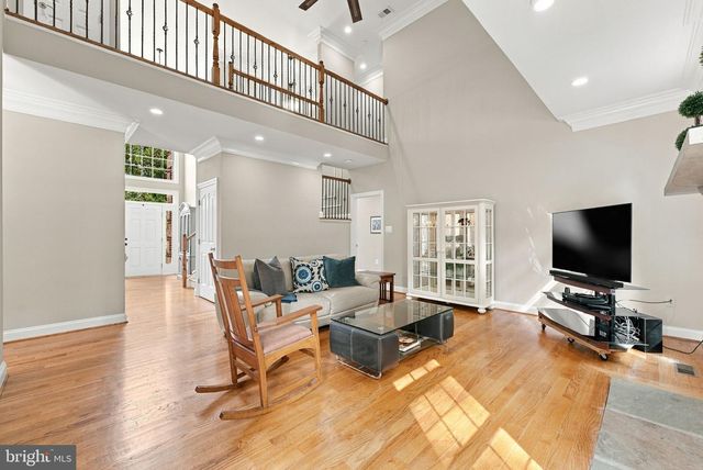6743 BREEZY DR, Warrenton, VA 20187