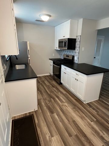 4814 Lovell Avenue, Fort Worth, TX 76107