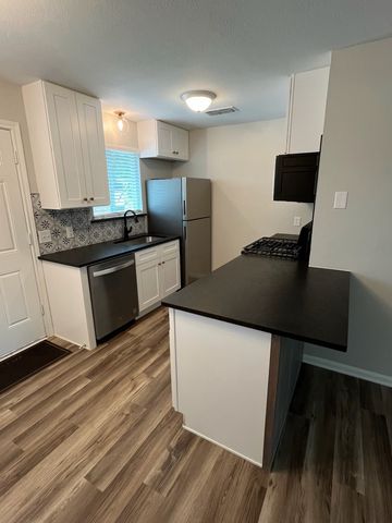 4814 Lovell Avenue, Fort Worth, TX 76107