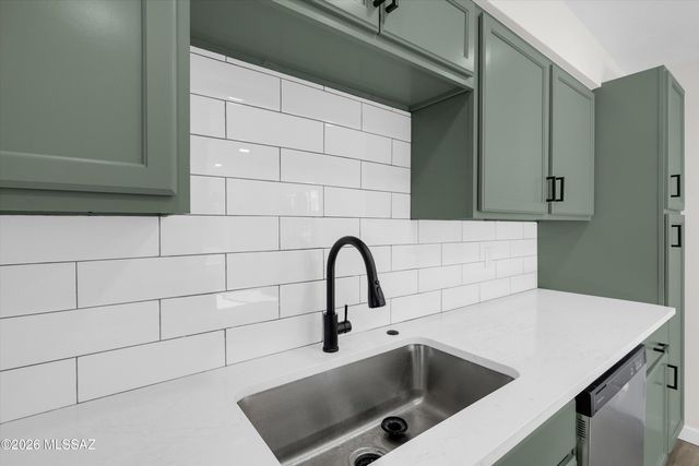 7081 E Calle Betelgeux, Tucson, AZ 85710