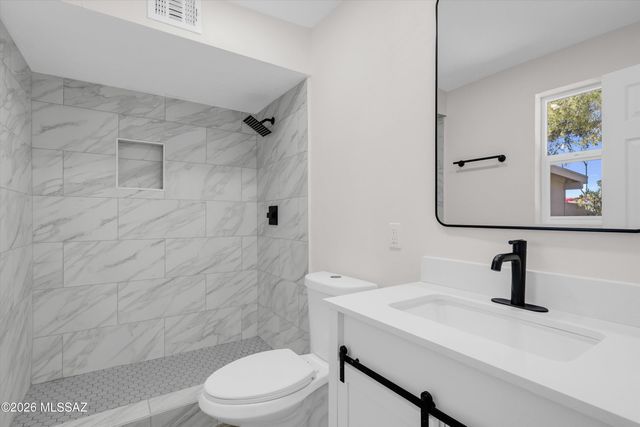 7081 E Calle Betelgeux, Tucson, AZ 85710