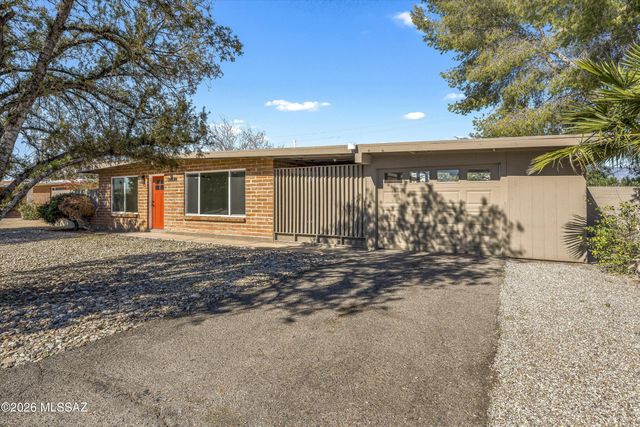 7081 E Calle Betelgeux, Tucson, AZ 85710