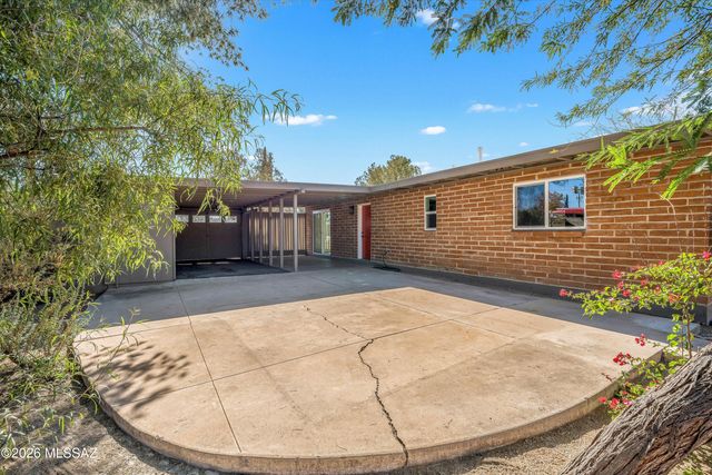 7081 E Calle Betelgeux, Tucson, AZ 85710
