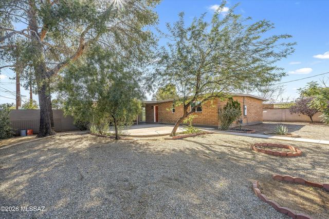 7081 E Calle Betelgeux, Tucson, AZ 85710