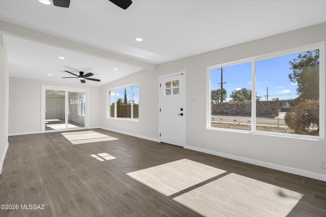 7081 E Calle Betelgeux, Tucson, AZ 85710