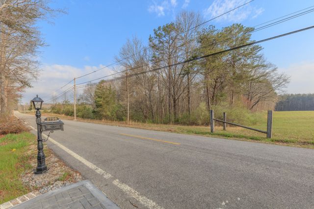 2796 Mowbray Pike, Soddy Daisy, TN 37379