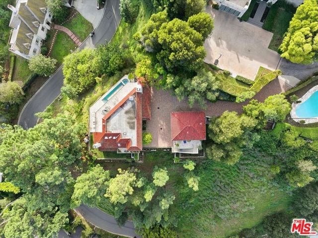 1284 Lago Vista Drive, Beverly Hills, CA 90210