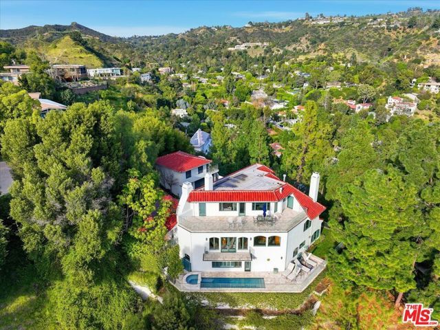 1284 Lago Vista Drive, Beverly Hills, CA 90210
