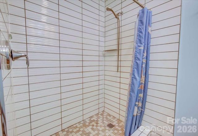 972 Harper Road, Hendersonville, NC 28792