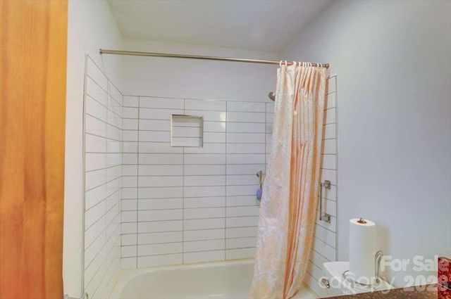 972 Harper Road, Hendersonville, NC 28792