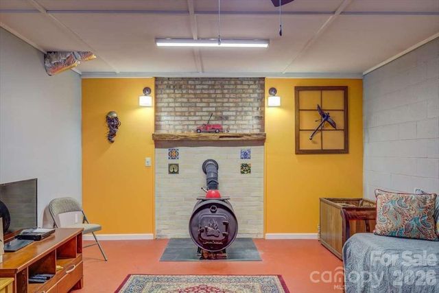 972 Harper Road, Hendersonville, NC 28792