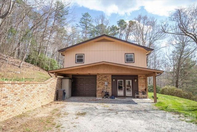 972 Harper Road, Hendersonville, NC 28792