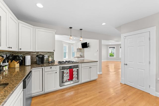 46 Ash St, Brockton, MA 02301