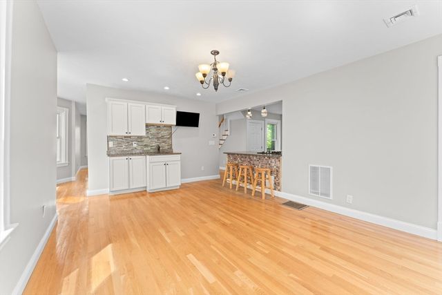 46 Ash St, Brockton, MA 02301