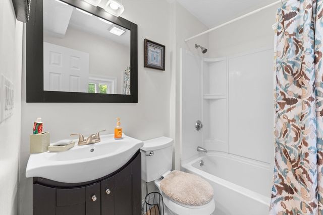 46 Ash St, Brockton, MA 02301