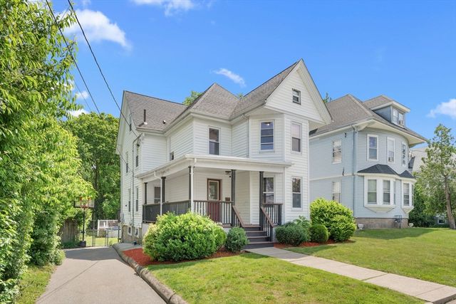 46 Ash St, Brockton, MA 02301