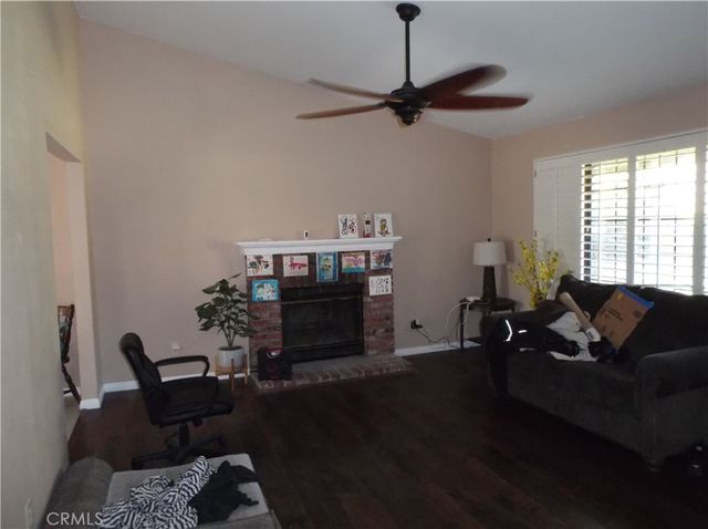 43341 27th W. Street W, Lancaster, CA 93536