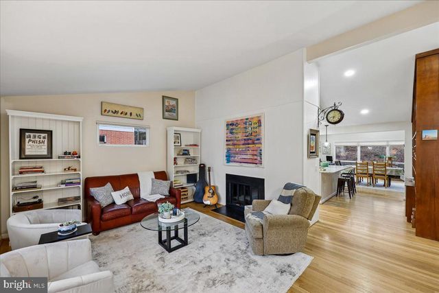 11403 FAIROAK DR, Silver Spring, MD 20902