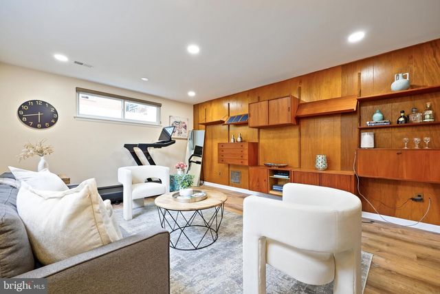 11403 FAIROAK DR, Silver Spring, MD 20902