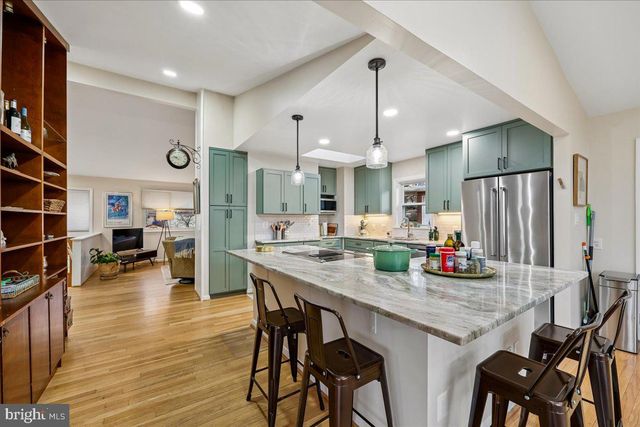 11403 FAIROAK DR, Silver Spring, MD 20902