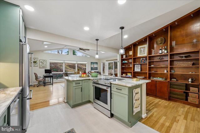 11403 FAIROAK DR, Silver Spring, MD 20902