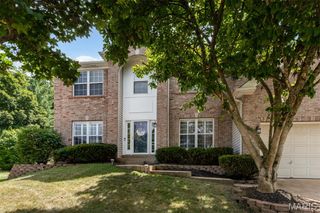 5703 Lilac Trails Drive, St Louis, MO 63128
