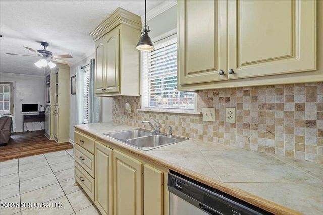 2805 Pine Circle Drive, Pearl, MS 39208