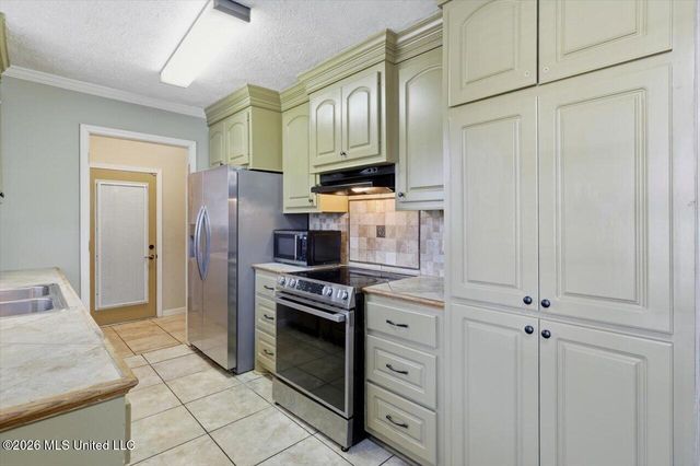 2805 Pine Circle Drive, Pearl, MS 39208