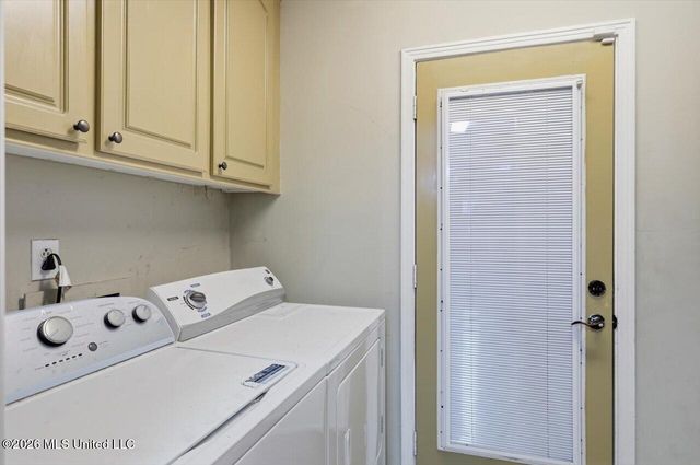 2805 Pine Circle Drive, Pearl, MS 39208
