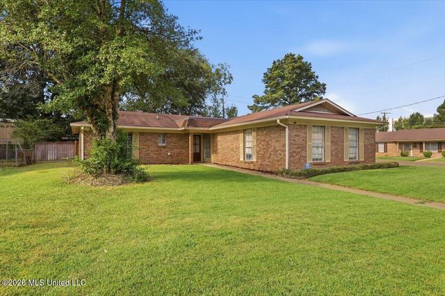 2805 Pine Circle Drive, Pearl, MS 39208