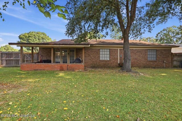 2805 Pine Circle Drive, Pearl, MS 39208
