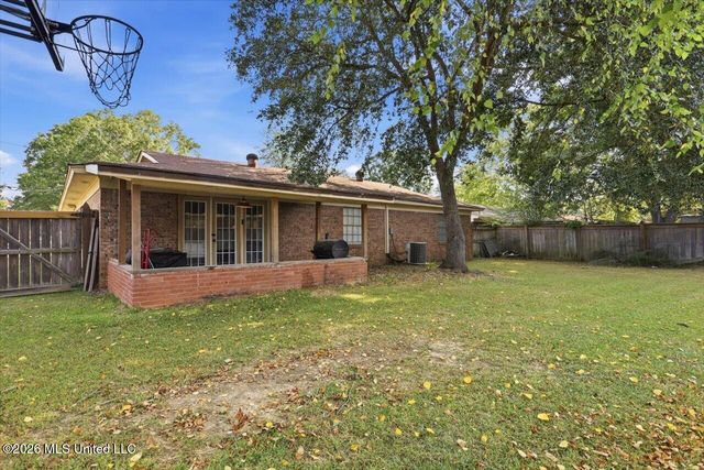 2805 Pine Circle Drive, Pearl, MS 39208