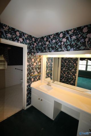 1707 Mountainbrook Drive SE, Huntsville, AL 35801