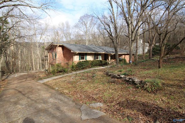 1707 Mountainbrook Drive SE, Huntsville, AL 35801