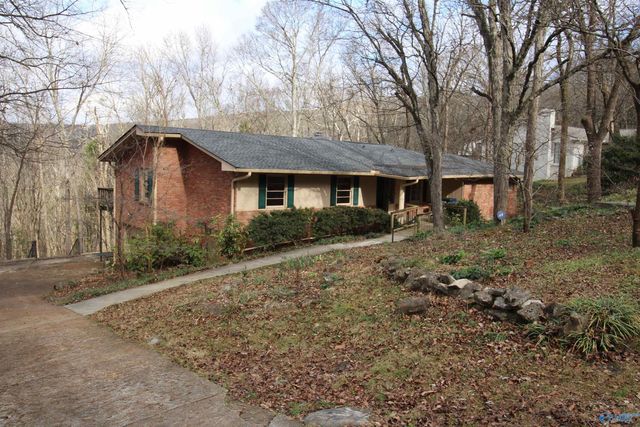 1707 Mountainbrook Drive SE, Huntsville, AL 35801