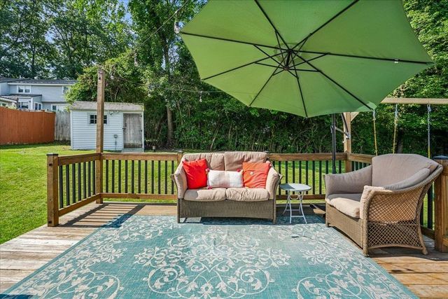4 Sprucewood Avenue, Nashua, NH 03062