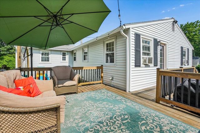 4 Sprucewood Avenue, Nashua, NH 03062