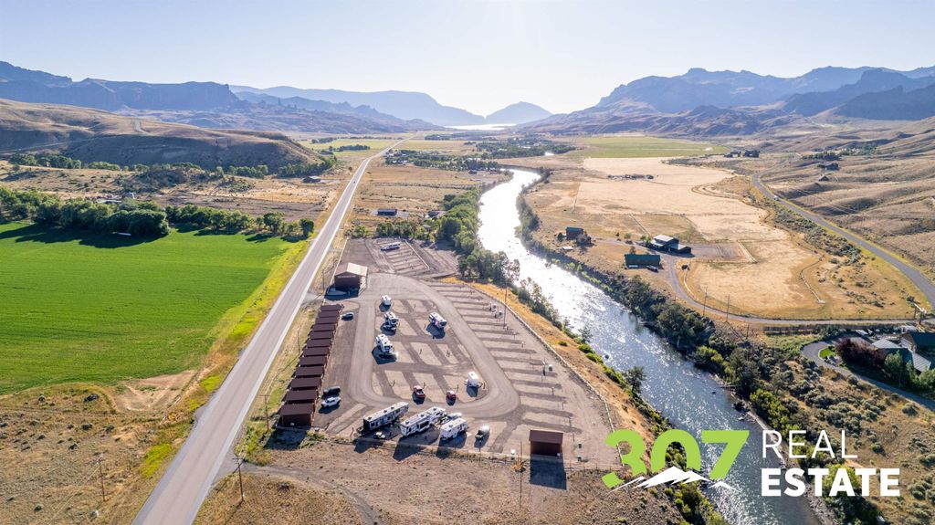 3256 North Fork Hwy, Cody, WY 82414 photo 2