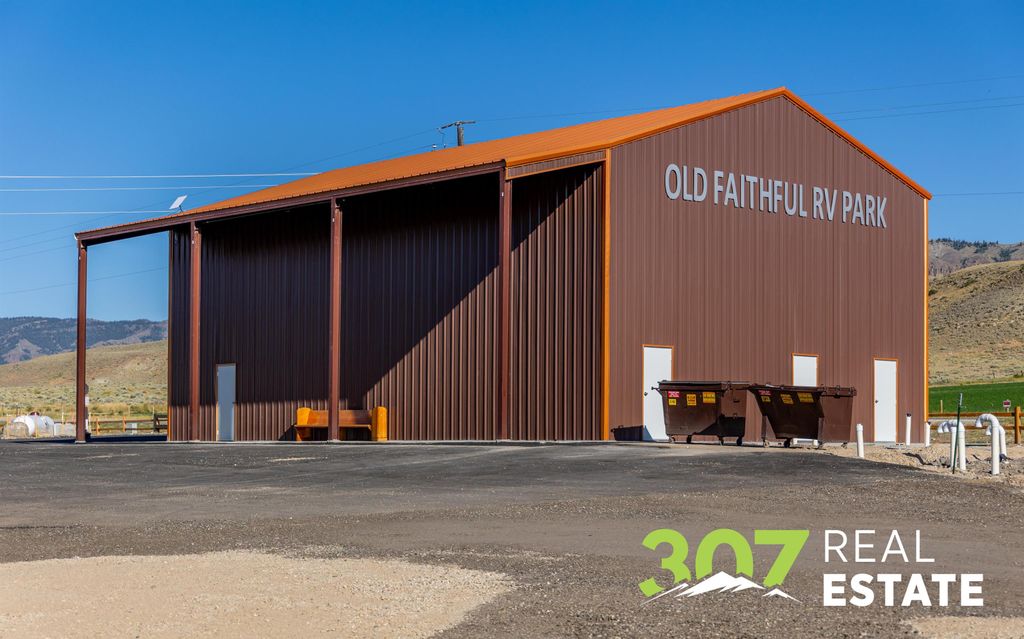 3256 North Fork Hwy, Cody, WY 82414 photo 18