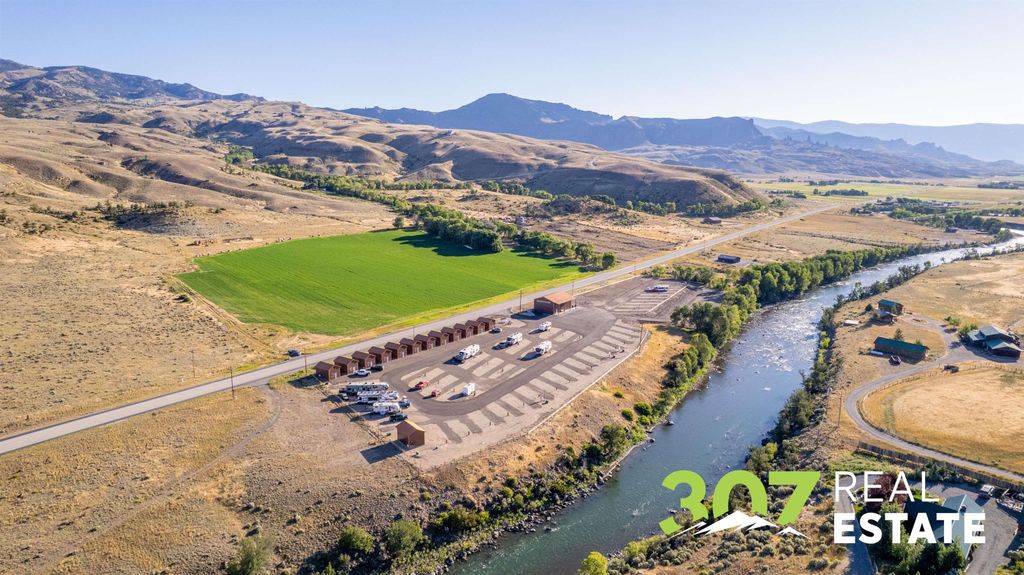 3256 North Fork Hwy, Cody, WY 82414 photo 4