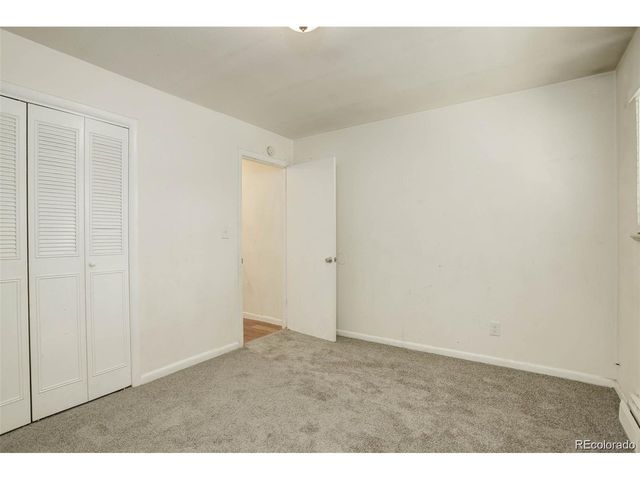 1638 Chester St, Aurora, CO 80010