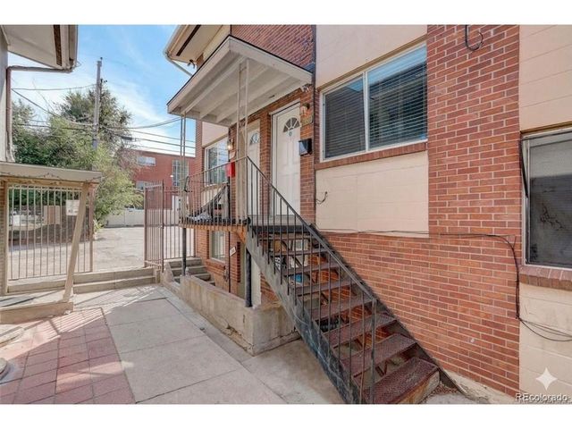 1638 Chester St, Aurora, CO 80010