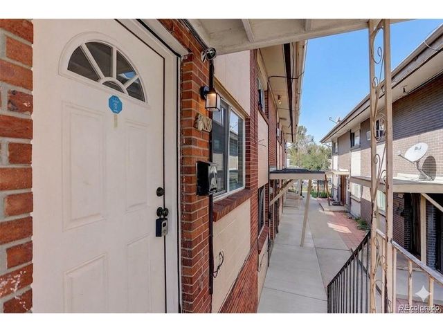 1638 Chester St, Aurora, CO 80010