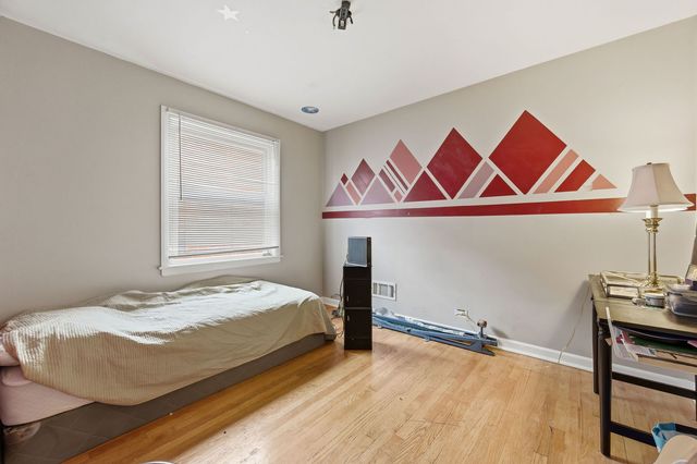 6211 N Kedzie Avenue 2S, Chicago, IL 60659