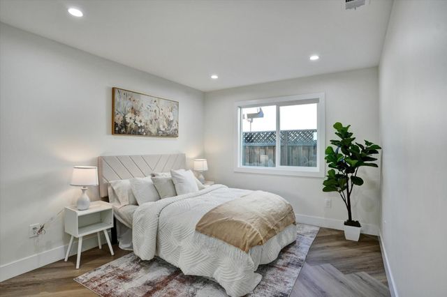 2233 W Hedding Street, San Jose, CA 95128