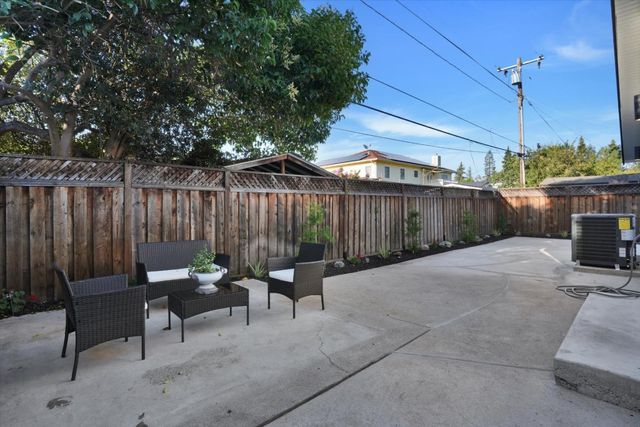 2233 W Hedding Street, San Jose, CA 95128